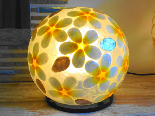 プルメリア柄のボール型ランプ